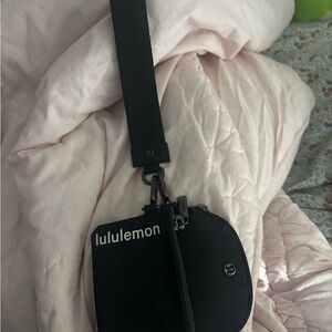 SOLD🛍️
Lululemon Wristlet